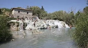 הוילה מנצ'יאנו Saturnia 9 וילה